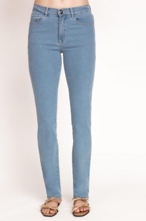 Pantalón de mujer Kate de Cms Love con pernera recta y tiro alto en color azul denim.