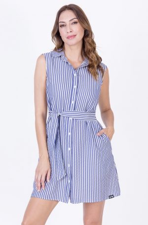 Vestido camisero sin mangas en color azul con cinturón y botones delanteros.