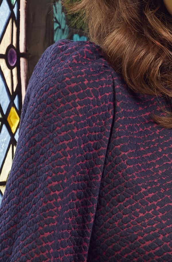 detalle tejido en relieve camiseta Circe de Lylu Wear