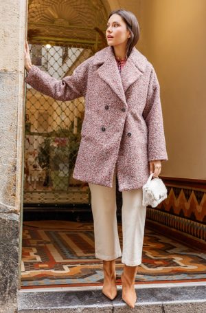 Abrigo Hadria CMS Love jaspeado con corte cruzado y grandes solapas.