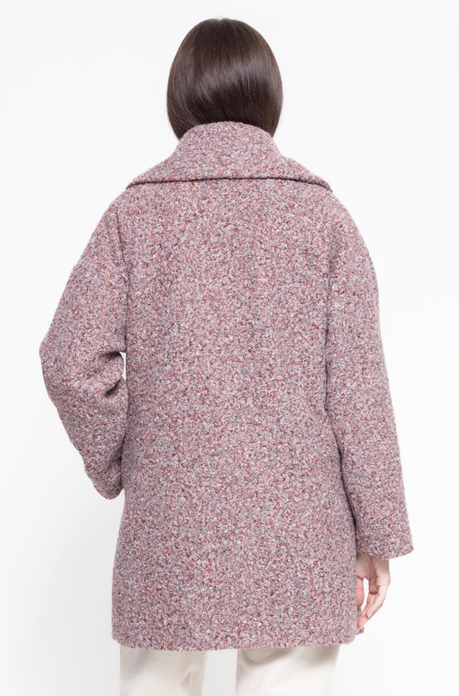 Espalda del abrigo Hadria de CMS Love con corte cruzado y caída elegante.