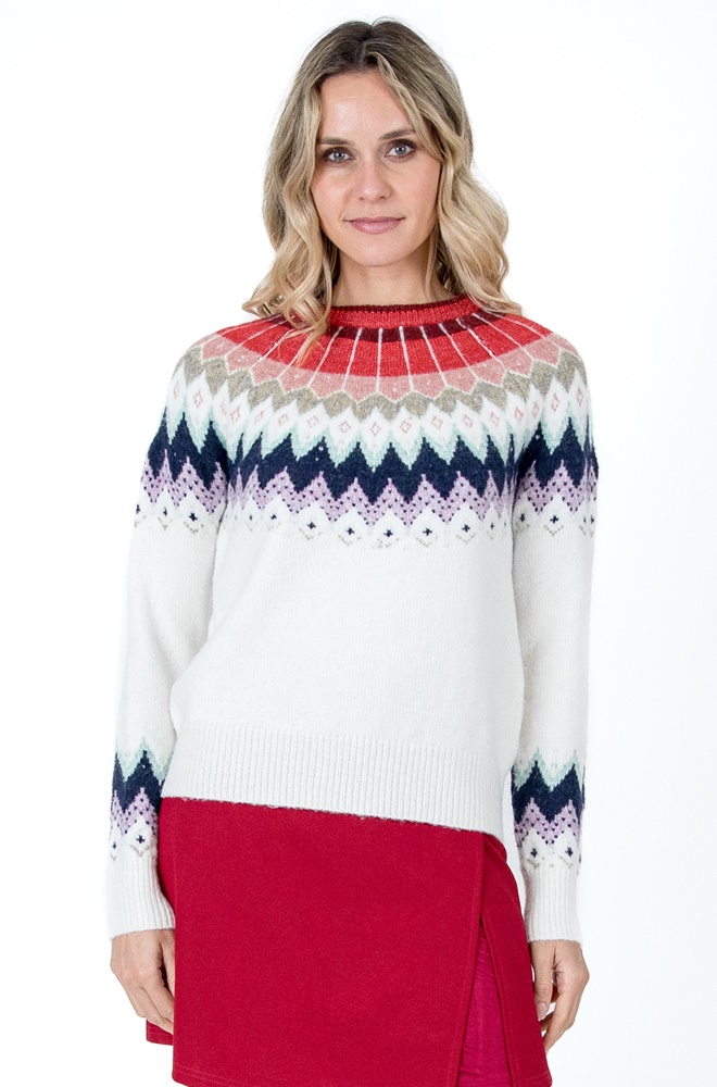 Jersey Artemis de Lylu Wear en color blanco con grecas, punto grueso y cuello redondo.