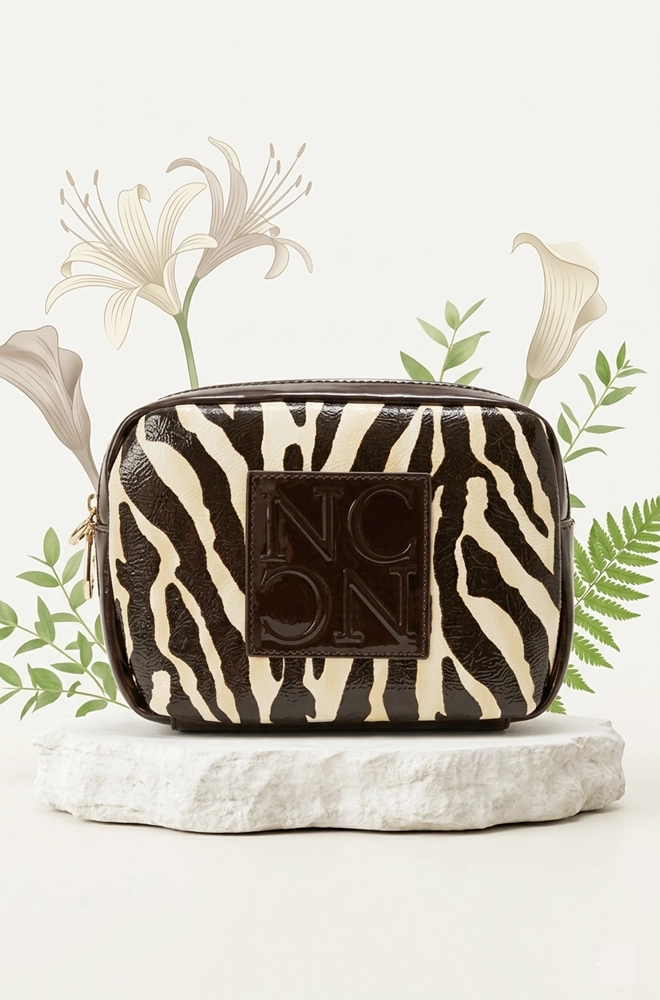 bolso bandolera cebra charol Noco frontal