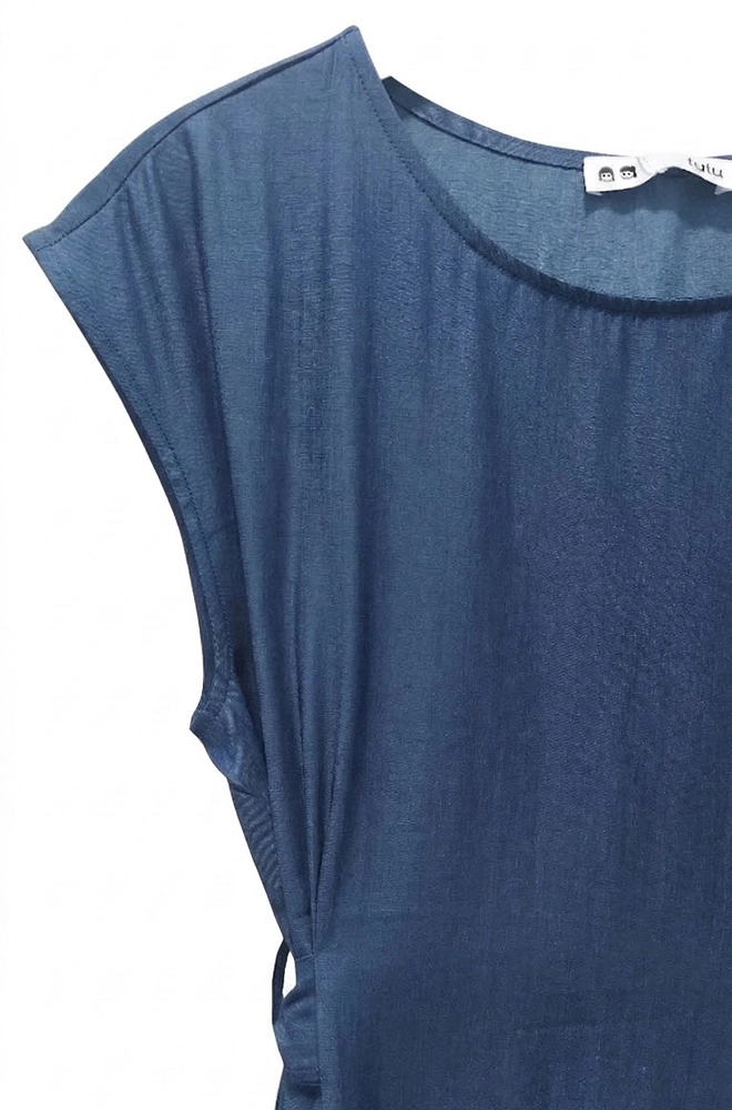 detalle hombro caido vestido azul Lylu Rumi