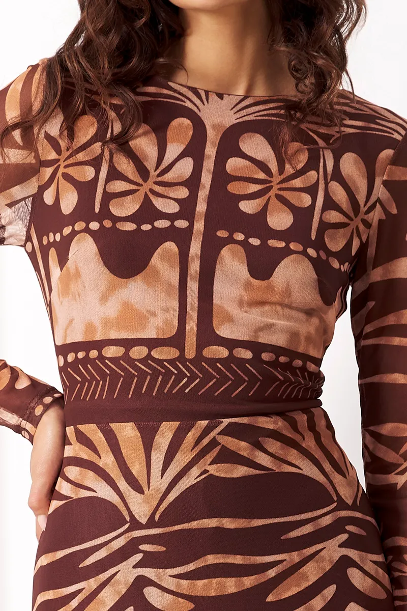 detalle cuello vestido largo estampado mujer Lylu Tarancón